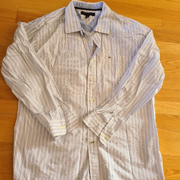 Bundle Tommy Hilfiger Shirts - Picture 2 of 4